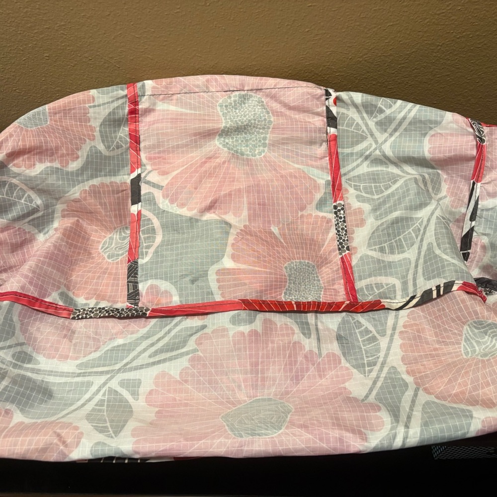 VERA BRADLEY Collapsible Duffle Cheery Blossoms - Picture 15 of 15